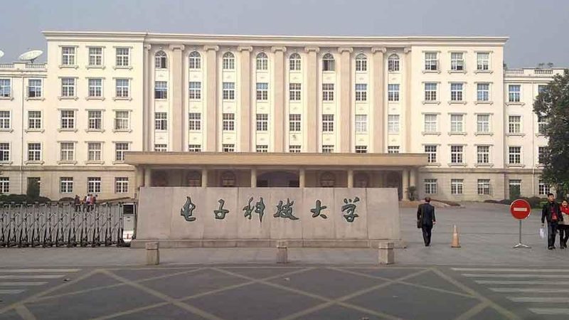 汽车继电器代换，如何精准匹配？**