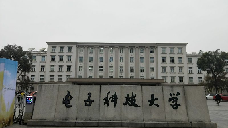 选择合适的硬件设计外包合作伙伴至关重要。以下是一些筛选合作伙伴的要点：