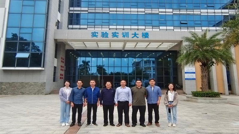 PCB布线抗干扰设计：揭秘关键标准与实战技巧
